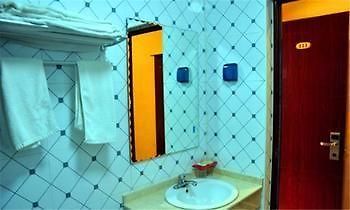 Baoxing Express Hotel - Tientsin Dış mekan fotoğraf